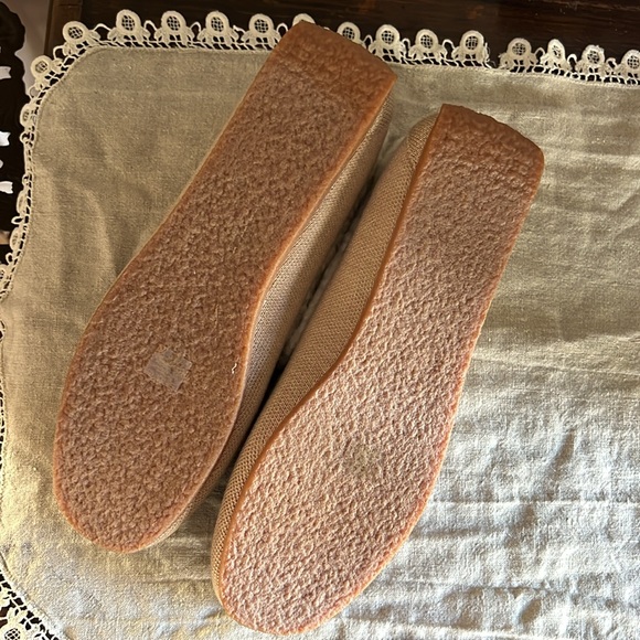 Women's Rothy's Slippers NWOT - Picture 6 of 13